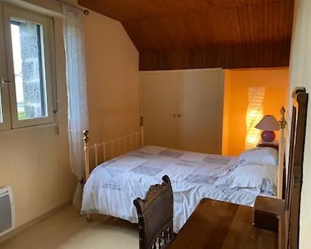 Grande Maison Mur De Barrez * Taussac